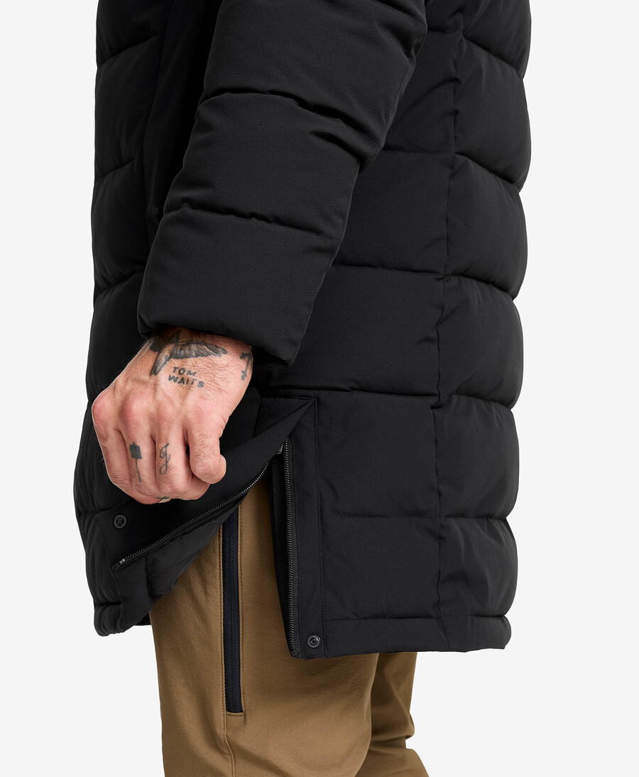 vackra isolerade parka män